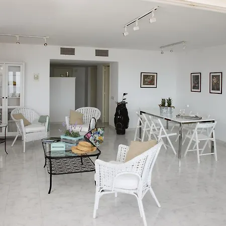 & Golf Apartament *
