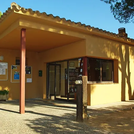 & Golf Apartament *